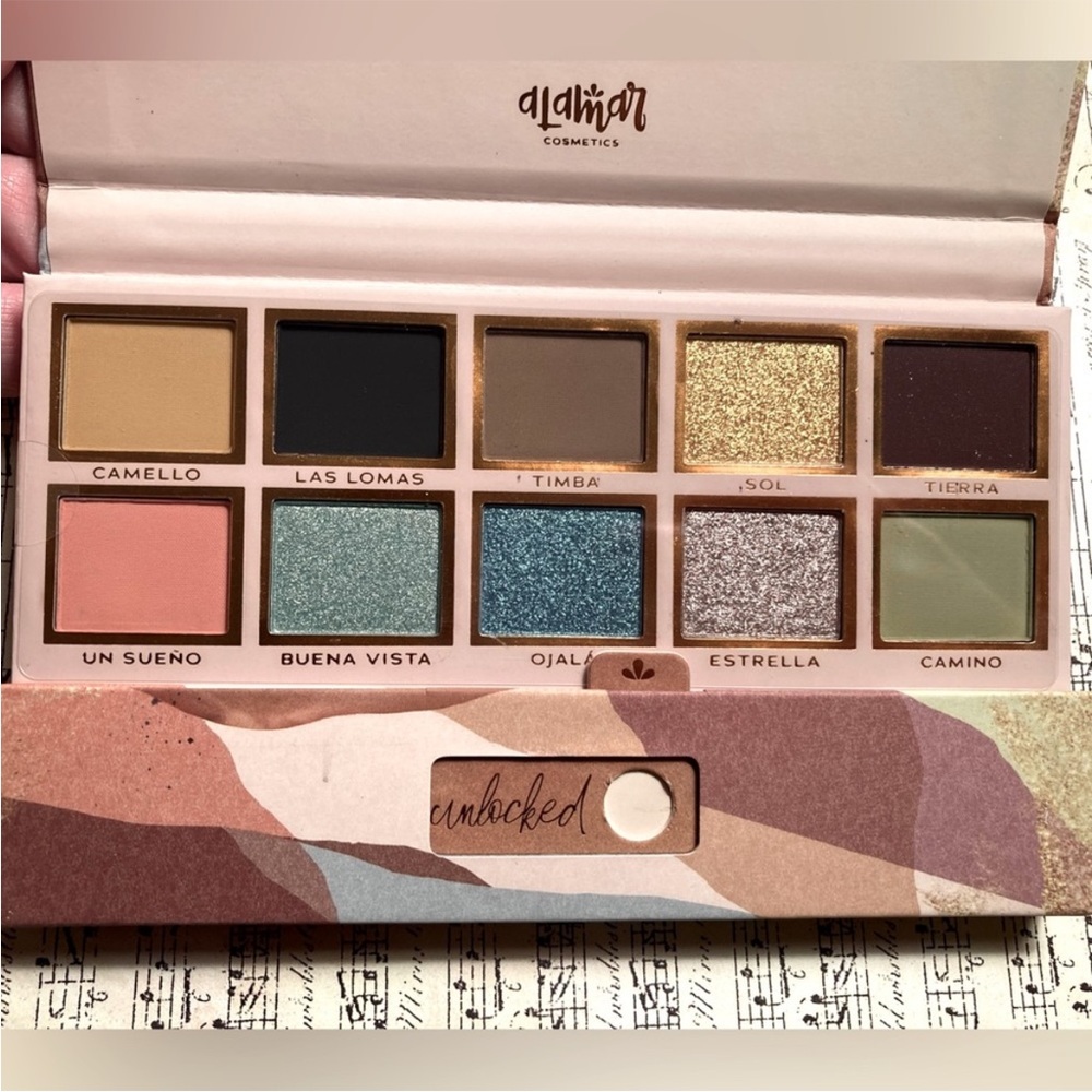 Alamar Cosmetics Eyeshadow Palette